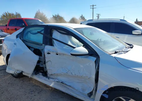 2019 Kia Forte Lxs z USA, uszkodzony, nr VIN 3KPF24AD8KE119762